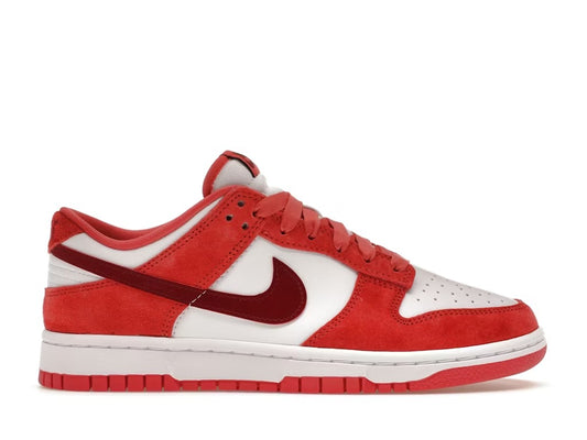 Nike Dunk Low Valentine's Day
